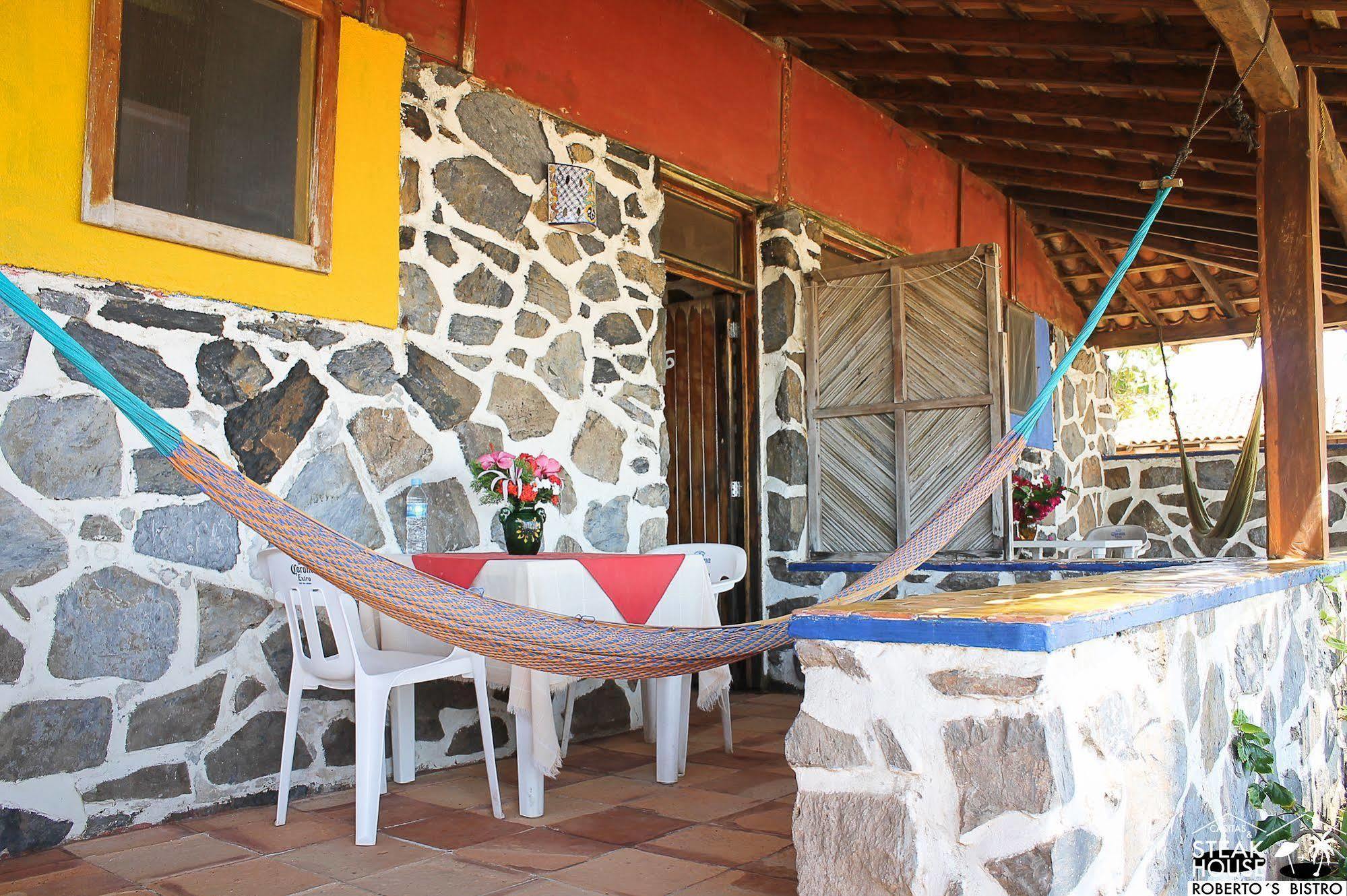 Roberto's Bistro Hotel Troncones Exterior foto